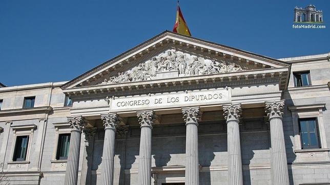 Una joven, a punto de dar a luz en el Congreso de los Diputados