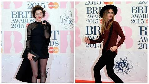 La cantante, Annie Clark, y la modelo, Cara Delevingne, acudieron por separado a los Brit Awards
