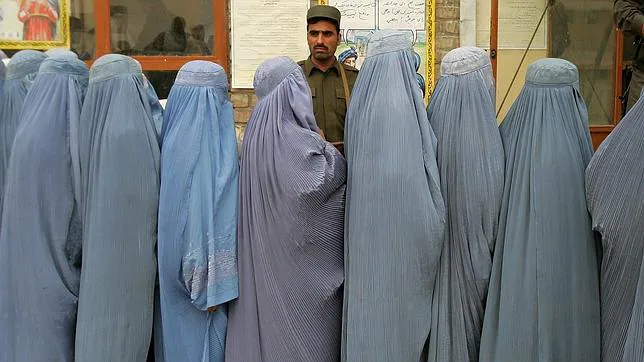 El Gobierno afgano anuncia la creación de una universidad para mujeres