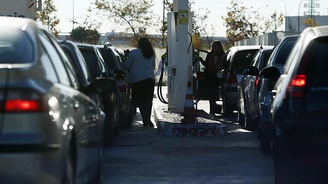 Los precios de los carburantes han subido un 11% en sólo mes y medio