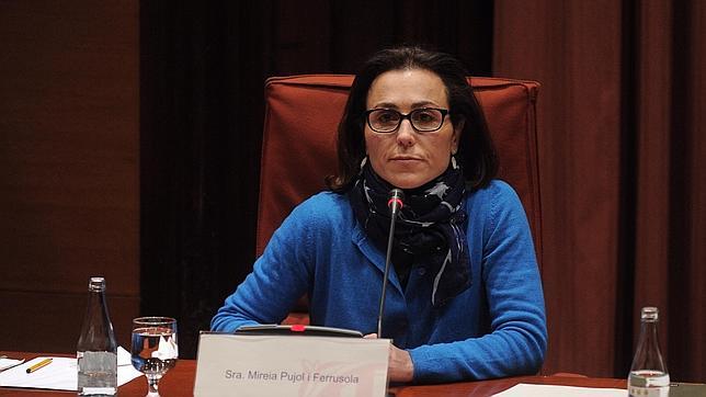 Mireia Pujol abronca a un diputado y el presidente de la Comisión le recuerda que hay libertad de expresión