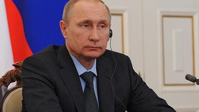 Putin reconoce que ordenó anexionar Crimea antes del referéndum