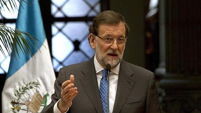 Rajoy confirma su intención de rebajar el IVA cultural