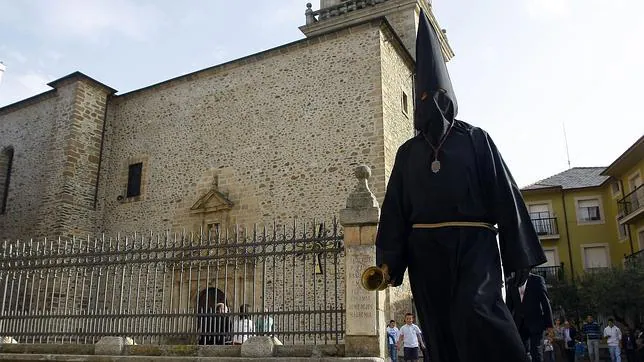 Ponferrada presenta su Semana Santa a la espera de la declaración de interés turístico nacional
