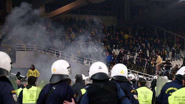 Parado el AEK-Olympiakos de Copa por incidentes del púbico