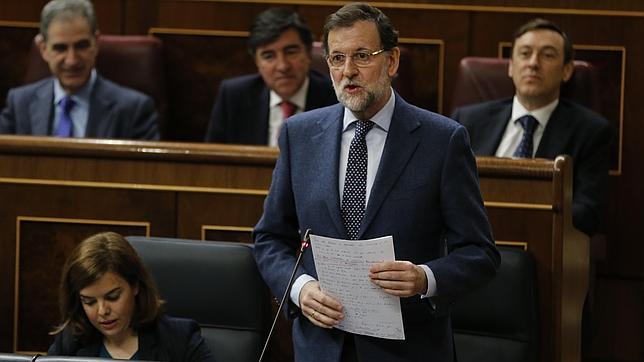 Rajoy acusa a Sánchez de hacer campaña «a costa del sufrimiento de la gente»