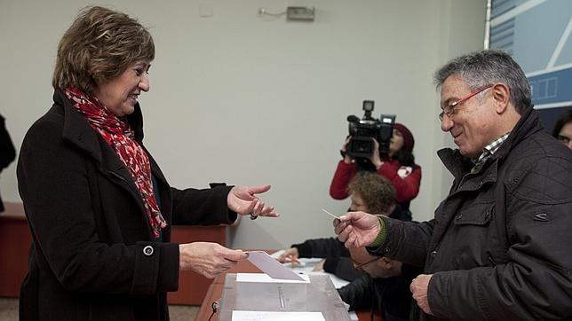 La candidata del PSOE en Ávila irá a tribunales si le imponen nombres para las listas