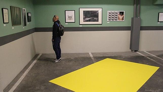 Lacolect mete en un párking a 50 artistas emergentes para que vendan su obra
