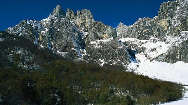 Advierten del riesgo limitado de aludes el fin de semana en los Picos de Europa