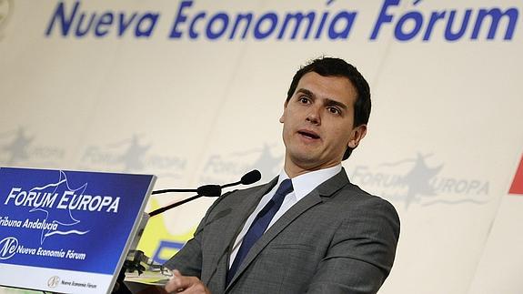 Albert Rivera: «Ciudadanos no pactará con aquellos que sólo quieren cambiar sillas»