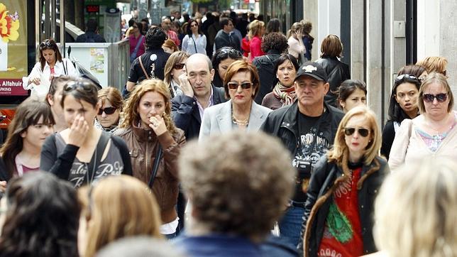 La emigración valenciana aumenta un 9% en 2014