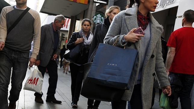 Inditex ganó 2.501 millones en 2014, un 5% más que en el ejercicio anterior