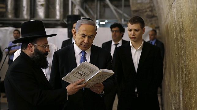 Luego de su triunfo electoral, Netanyahu visitó el Muro de las Lamentaciones