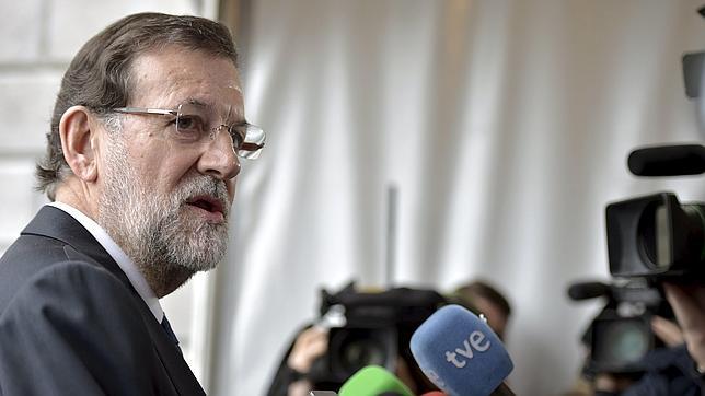 Rajoy asegura que no está molesto por no ser invitado a la reunión de Tsipras