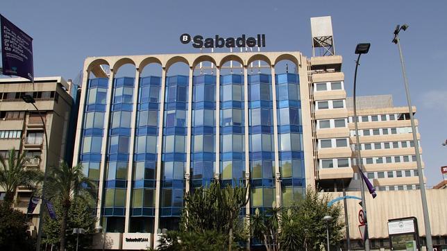 Banco Sabadell amplia capital en 1.600 millones para comprar TSB