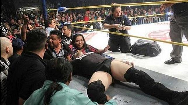 Muere el famoso luchador «Hijo del Perro Aguayo» en mitad de un combate