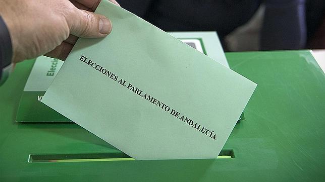 Tres detenidos, un voto póstumo y un móvil sin cobertura