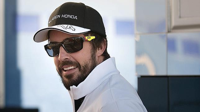 Alonso pasa las pruebas que le permiten correr en Malasia