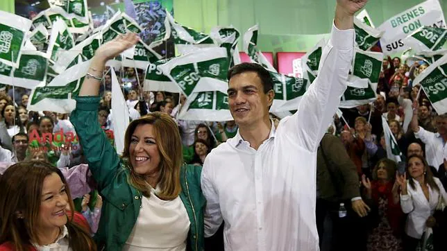 Susana Díaz y Pedro Sánchez, en el último acto de la campaña electoral del PSOE