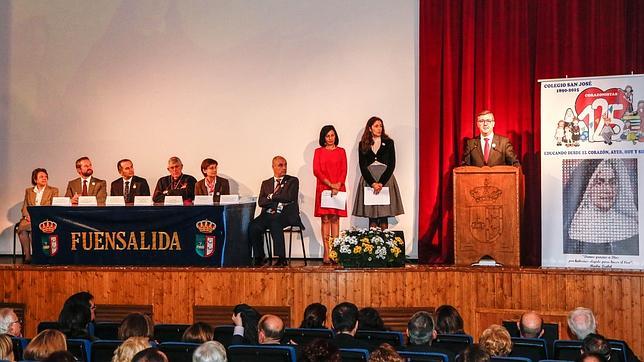 Marín elogia al colegio «San José» de Fuensalida en su 125 aniversario