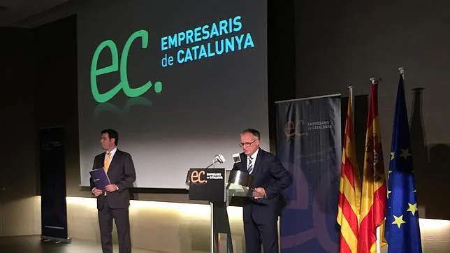 Empresarios de Cataluña avisa: el proceso de Mas «lastra seriamente el crecimiento económico»