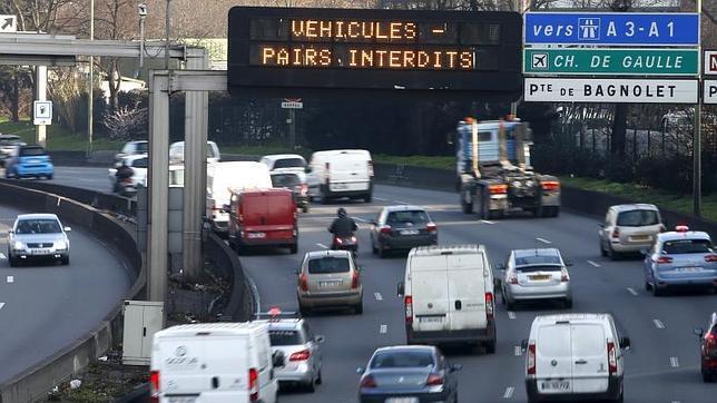 París implanta este lunes la circulación alterna por la alta contaminación