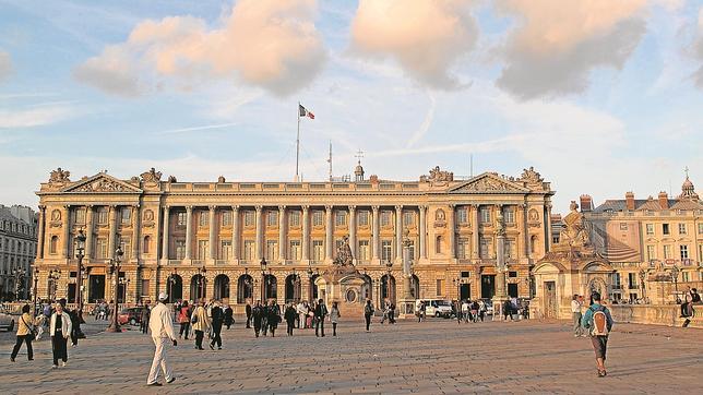 De plaza de la guillotina a faro artístico de París