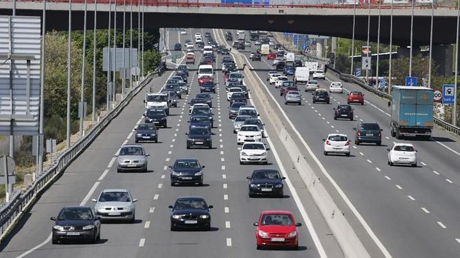 La DGT prevé 13,5 millones de desplazamientos en Semana Santa, medio millón más que el año pasado