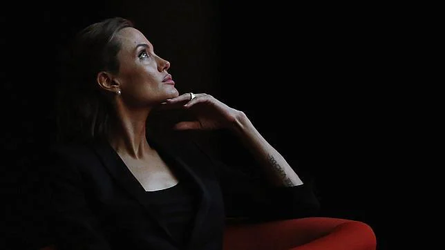 Angelina Jolie ha anunciado la extirpación de sus ovarios dos años después de la intervención en las mamas