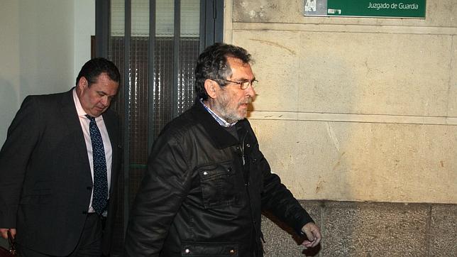 Antonio Rivas, en libertad con cargos tras declarar ante Alaya por el fraude en la formación