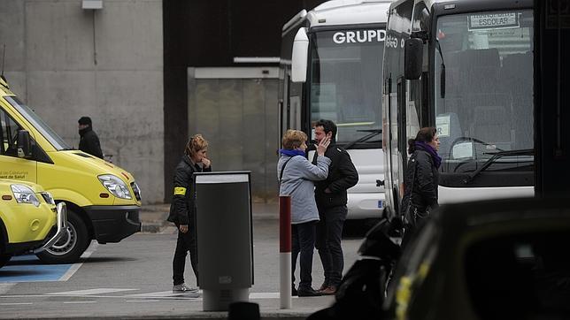 Familiares de las víctimas del accidente de Spanair prestan apoyo a los afectados