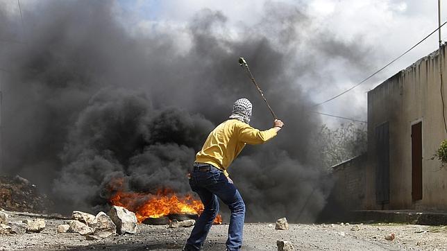 Muere un adolescente palestino tras recibir disparos de soldados israelíes