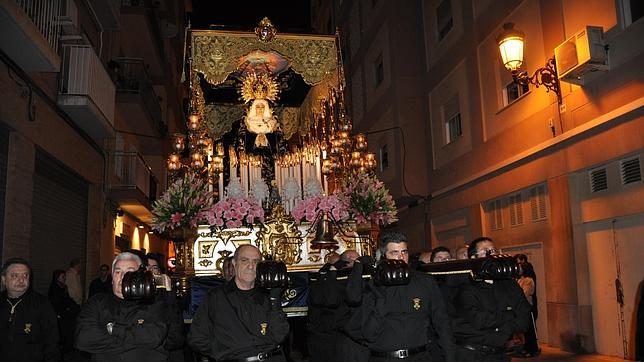 Imagen de de la procesión de la Virgen de los Dolores de los Granaderos del Grao