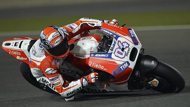 Dovizioso golpea primero