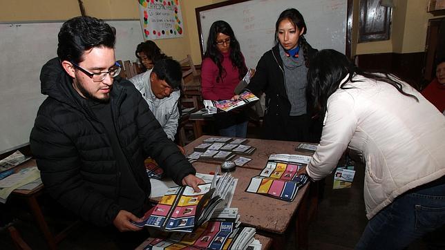 La oposición boliviana noquea al oficialismo y avanza en las elecciones regionales