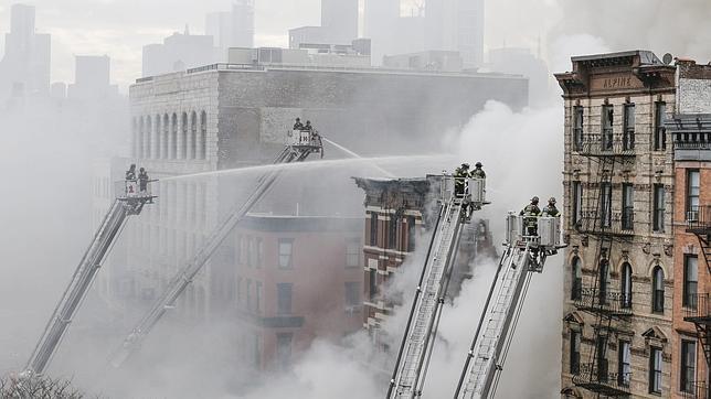 Descubren dos cadáveres en el edificio donde se produjo una explosión en Nueva York