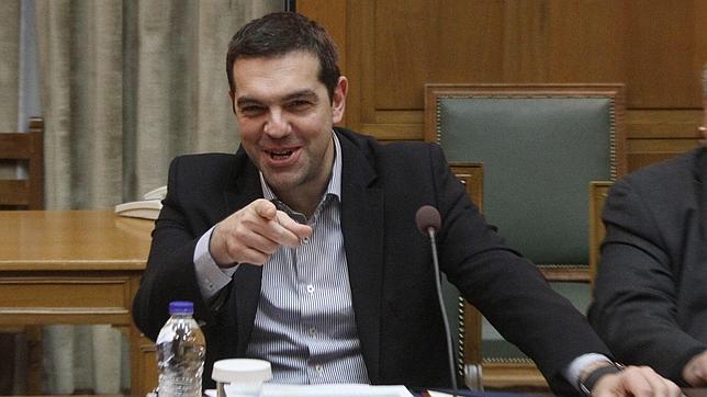 Tsipras expone este lunes su plan reformas mientras siguen las negociaciones