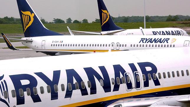 Dos aviones de Ryanair sufren daños al chocar en el aeropuerto de Dublín