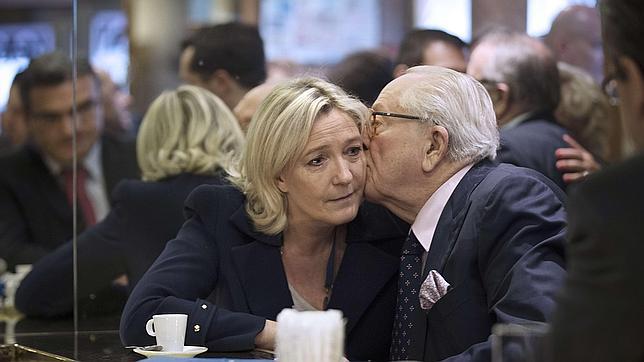 Jean Marie Le Pen dice que las cámaras de gas son «un detalle de la historia»