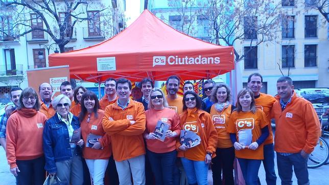 Ciudadanos no coge vacaciones de Semana Santa y toma delantera en la campaña