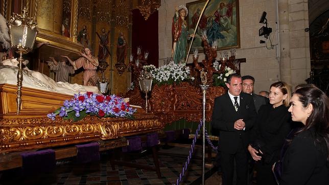 Cospedal, en la procesión del Santo Entierro de Hellín