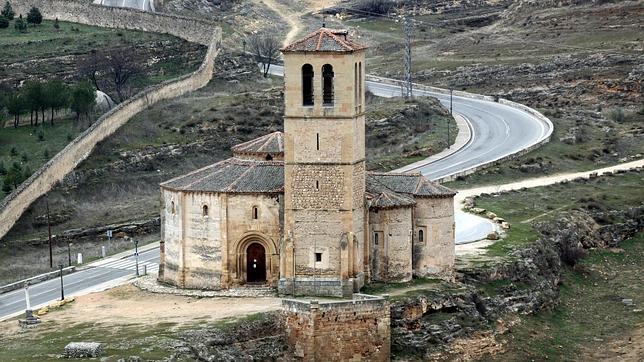 El Ayuntamiento de Segovia compra varias fincas para evitar que se construya junto a la iglesia de la Vera Cruz