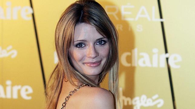 Mischa Barton demanda a su madre por robarle dinero