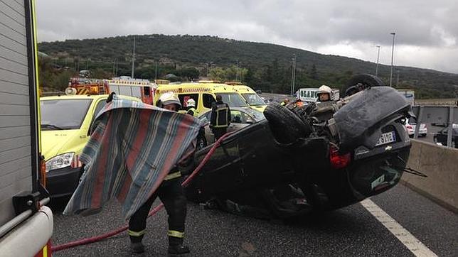 Dos accidentes provocan 5 kilómetros de atasco en ambos sentidos de la A-6