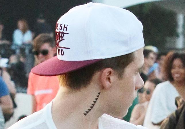 El tatuaje de Brooklyn Beckham y las últimas tendencias en moda «festivalera»