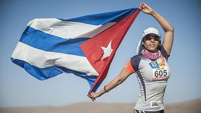 Llega a Valladolid la atleta cubana Iliana Hernández tras participar en el Marathon des Sables