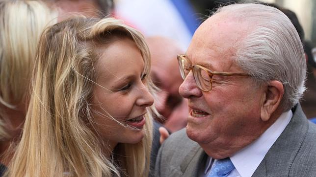 Marion Le Pen se arrima a su abuelo en la lucha interna del Frente Nacional francés