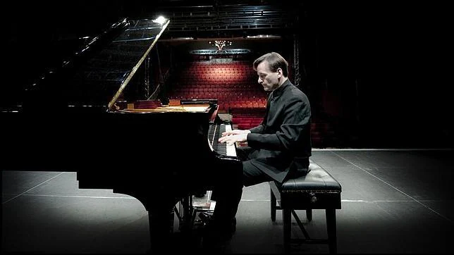 Stephen Hough en el Auditorio Nacional: el piano y otras teclas