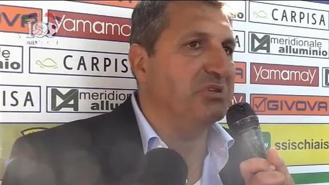 Tremenda bronca de un entrenador a los periodistas