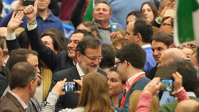 Rajoy multiplicará su presencia en la campaña para el 24-M